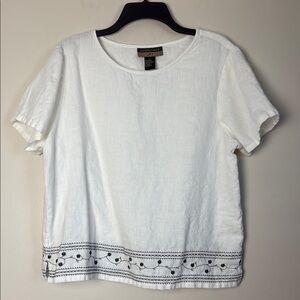 Essentials JPR White Boxy Short Sleeve Linen T-Shirt with Floral Embroidery